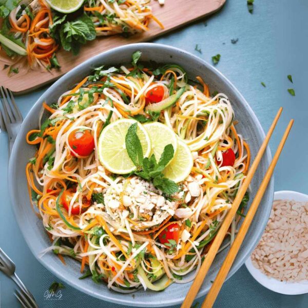 Fiery & Tangy Thai Som Tum Delight